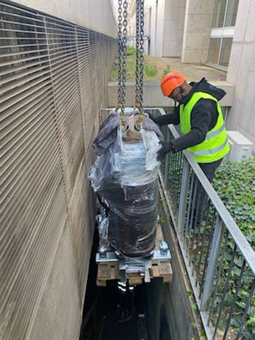 AZSOLUTIONS Grutage et manutention lourde pour echange de transformateur à lyon en rhone alpes