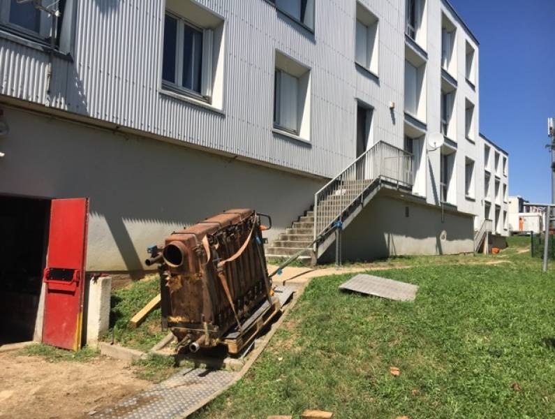 Manutention par escalier de chaudiere lourde